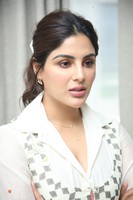 Samyuktha Menon Nari Nari Naduma Murari Interview